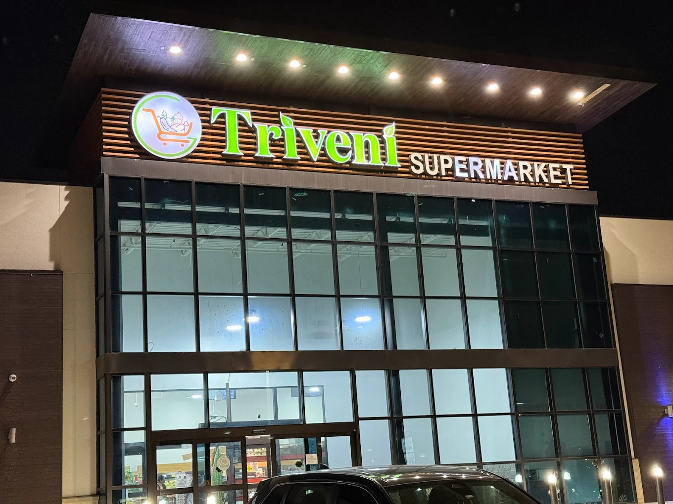 Entrance of Triveni Supermarket, the best Indian Restaurant in North Carolina.